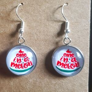 16mm dangle stud- one in a melon